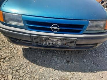prednji branik za Opel Astra F