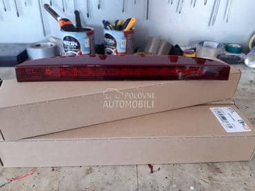 trece stop svetlo za Renault Clio