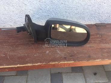 Desni retrovizor za Opel Corsa C