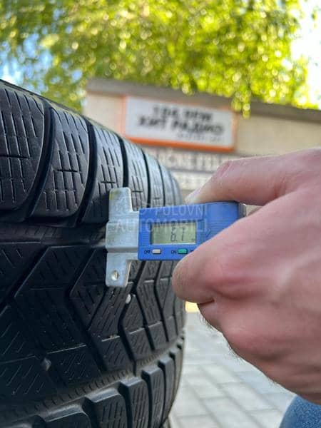 Pirelli 255/40 R21 Zimska