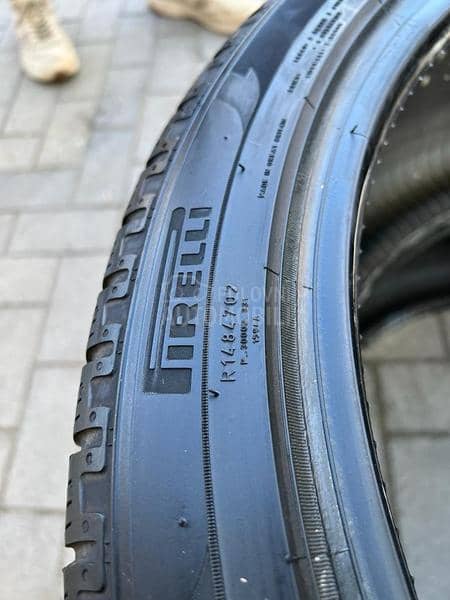 Pirelli 255/40 R21 Zimska