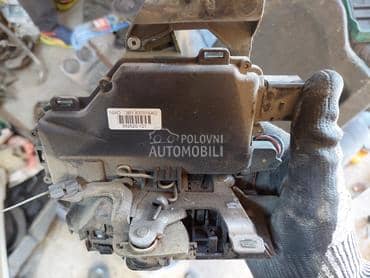 brava vrata elektricna za Volkswagen Golf 5