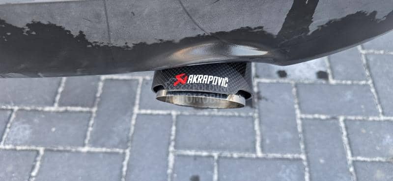 Infiniti FX35 AKRAPOVIC