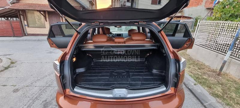 Infiniti FX35 AKRAPOVIC