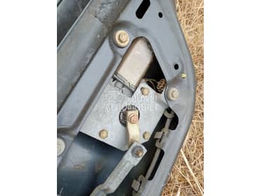 motor zadnjeg brisaca za Volkswagen Golf 2