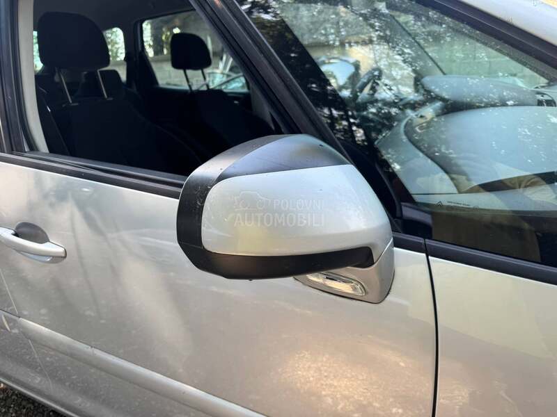 Citroen C4 Picasso 1.6 HDI 2008. god. -  kompletan auto u delovima