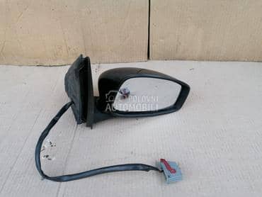 68.Suvozacev, desni retrovizor za Fiat Stilo