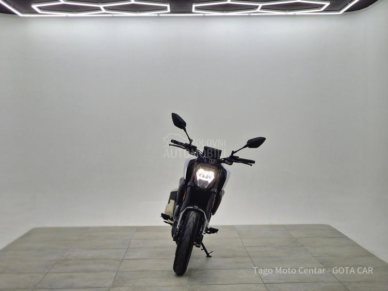 CFMOTO 300 NK-DOSTUPAN