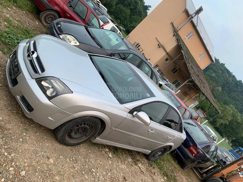 Opel Vectra C -  kompletan auto u delovima