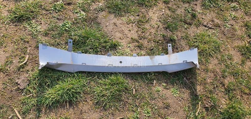 spojler prednjeg branika