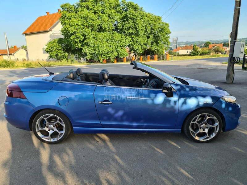 Renault Megane 2.0DCI 2012. god. -  kompletan auto u delovima