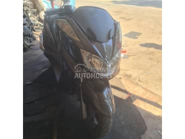 Yamaha Majesty 400 delovi