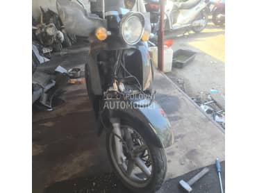 Otkupljujem Aprilia Scarabeo