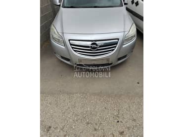 Prednji branik sivi za Opel Insignia od 2008. do 2013. god.