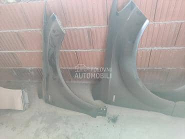 desni blatobran krilo za Audi Q7 od 2006. do 2014. god.