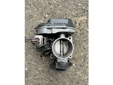 Klapna gasa ima sajlu za Volkswagen Golf 4