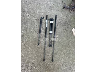 amortizer haube za Volkswagen Golf 6