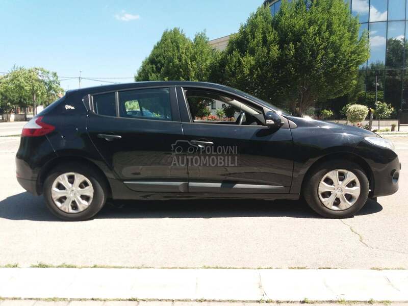 Delovi za Renault Megane 1.6 16 2011. god.