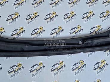 Plastika oko brisaca za Opel Mokka od 2012. do 2016. god.