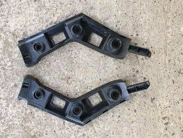 NOSAČI ZADNJEG BRANIKA za Volkswagen Golf 7 od 2013. do 2017. god.