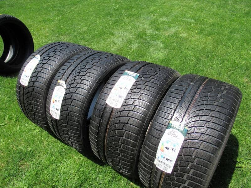 Nokian 285/30 R21 Zimska