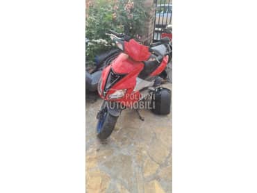 Aprilia Sr 50cc 2010god