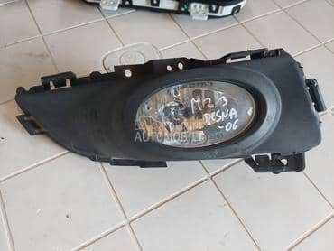 desna resetka u braniku za Mazda 3 od 2003. do 2006. god.
