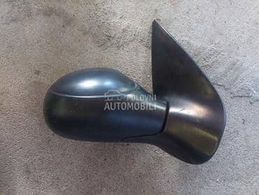 desni retrovizor za Peugeot 206