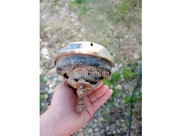 drzac motora bomba za Volkswagen Golf 2