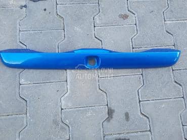 lajsna na gepek vratima za Subaru Justy