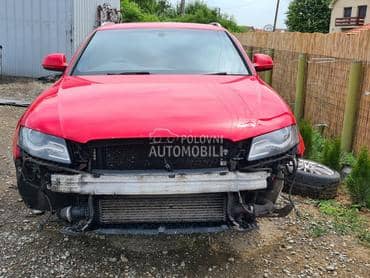 Audi A4 -  kompletan auto u delovima