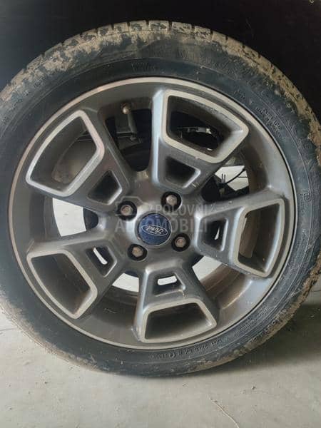 Ford EcoSport -  kompletan auto u delovima