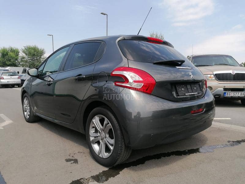 Peugeot 208 1.2 PureTech Style