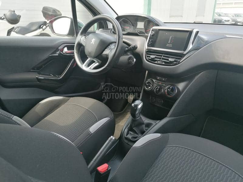 Peugeot 208 1.2 PureTech Style