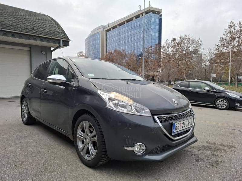 Peugeot 208 1.2 PureTech Style