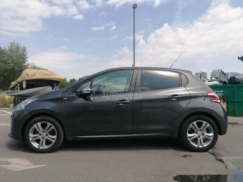 Peugeot 208 1.2 PureTech Style