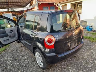 gepek vrata za Renault Modus od 2003. do 2007. god.