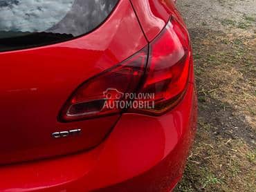 desno stop svetlo za Opel Astra J od 2009. do 2016. god.