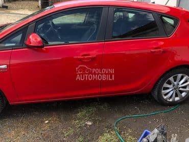 leva vrata za Opel Astra J od 2009. do 2016. god.