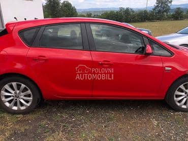 desna vrata za Opel Astra J od 2009. do 2016. god.