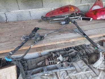 Prednji desni podizac stakla za Volkswagen Golf 3