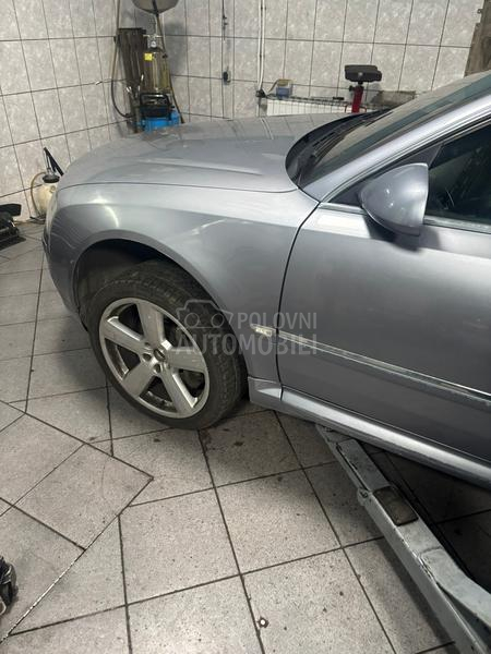 Audi A8 4E0 2006. god. -  kompletan auto u delovima