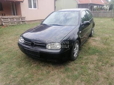 Volkswagen Golf 4 -  kompletan auto u delovima