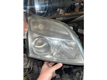 Desni far za Opel Vectra C