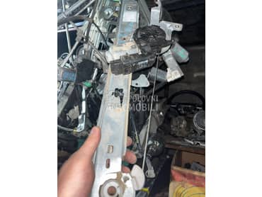 Prednji levi podizac stakla za Renault Scenic