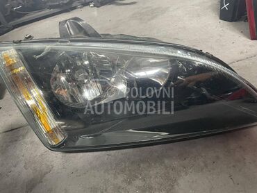 desni far crni za Ford Focus od 2005. do 2007. god.