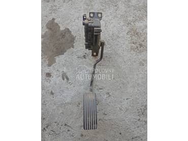 Pedala za Mitsubishi Carisma od 2000. do 2003. god.
