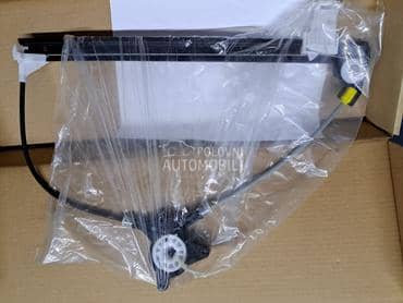 Podizac zadnjeg desno stakla za Mazda 3 od 2002. do 2009. god.