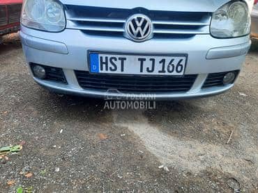 prednji branik sa prskalicama za Volkswagen Golf 5