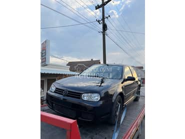 Volkswagen Golf 4 -  kompletan auto u delovima